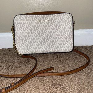 MICHAEL KORS Ginny Medium Logo Crossbody Bag
